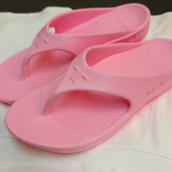 NWT Telic recovery sandal flip flop thong - bubble gum pink. Made in the USA. - Picture 2 of 5